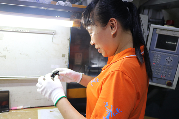 注塑模具制造廠認(rèn)真‘3步走’，無效工時(shí)減少80%！